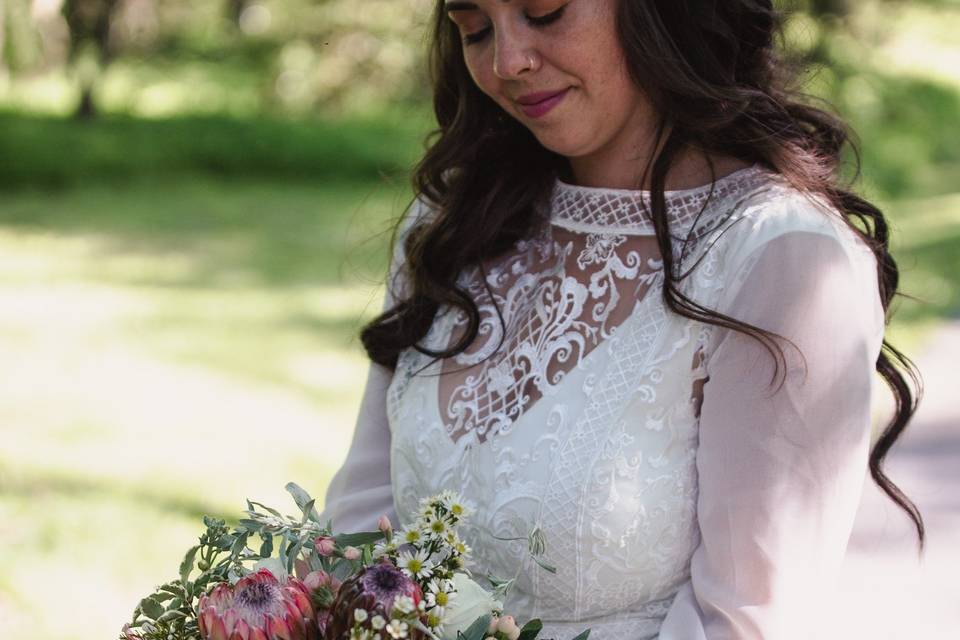 Detailed sleeves and neckline