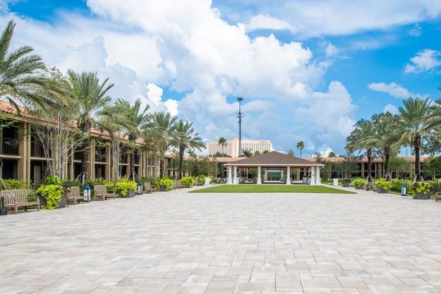DoubleTree by Hilton Orlando Theme Park