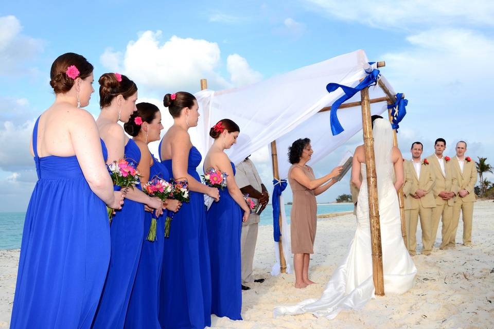 Sincere vows by the sea