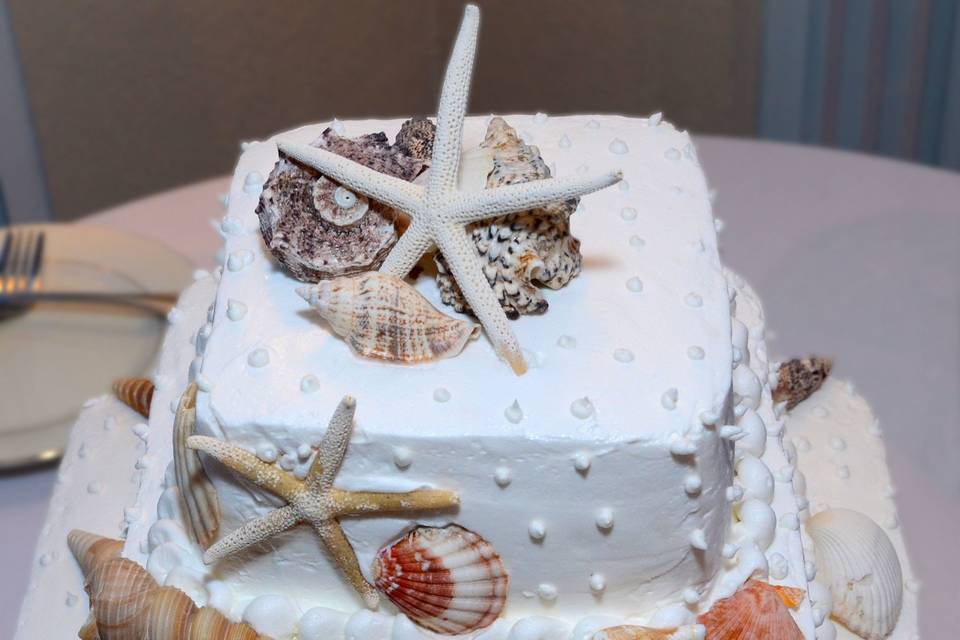 Beachy wedding cake