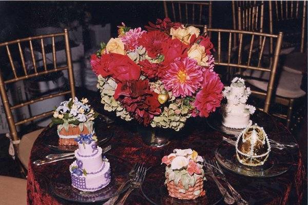 Miniature Wedding Cakes & Works Of Art - By Sylvia Weinstock