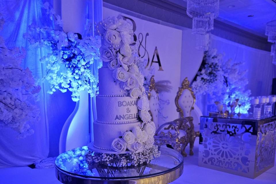 White and gold wedding