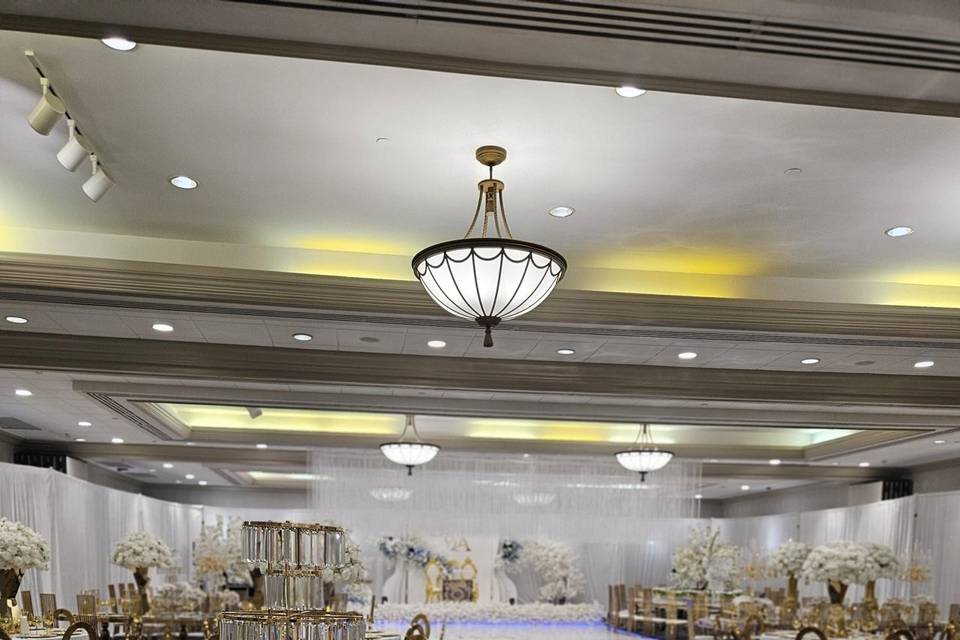 White and gold wedding