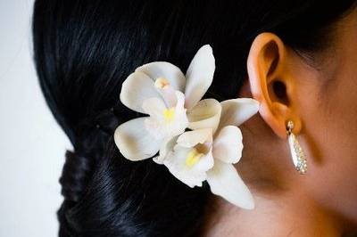 Floral hair accessory