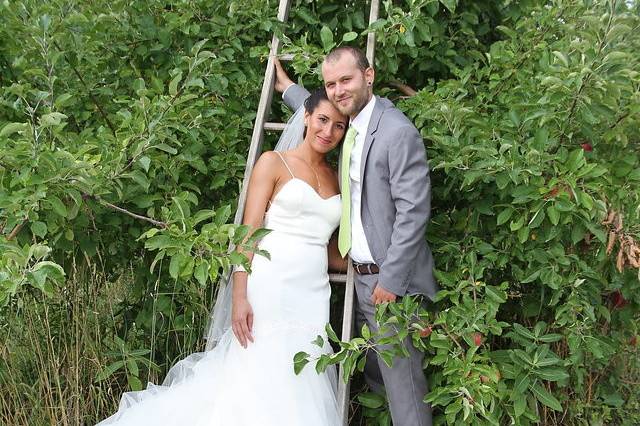L & T Wedding Photography