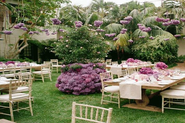 Outdoor wedding reception