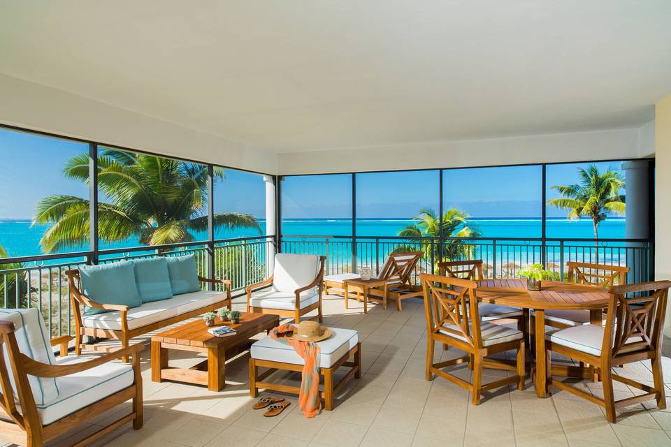 Oceanfront Deluxe Balconcy