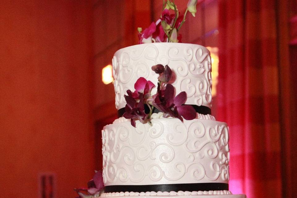 4 layered wedding cake