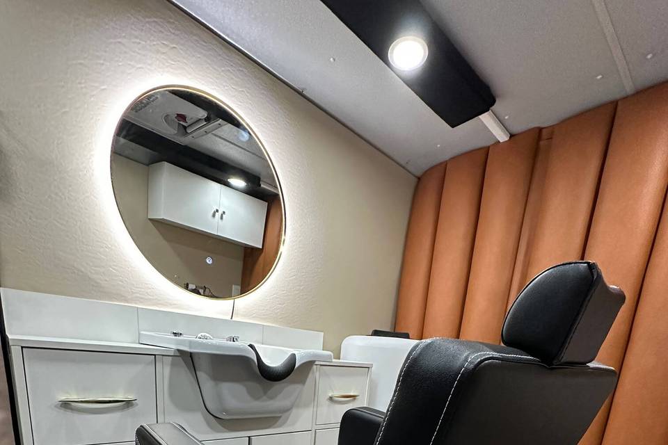 Eboni Beauty Studio