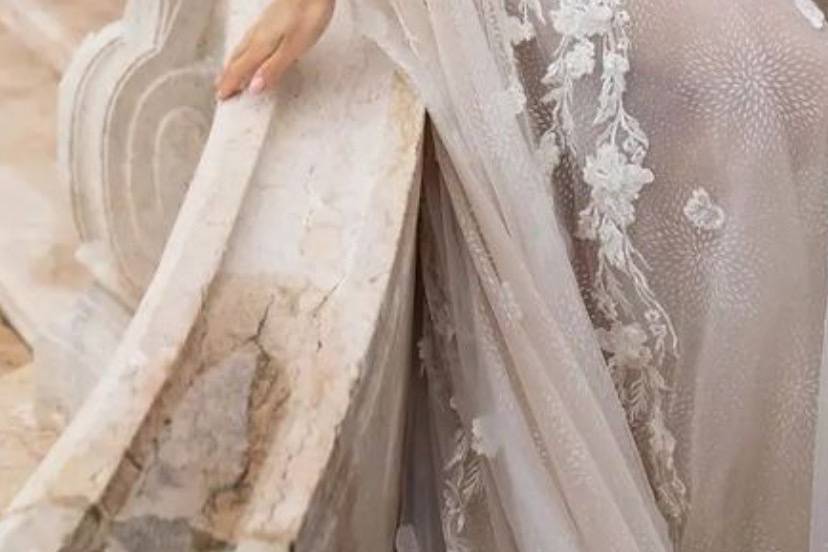 Glamorous wedding dress
