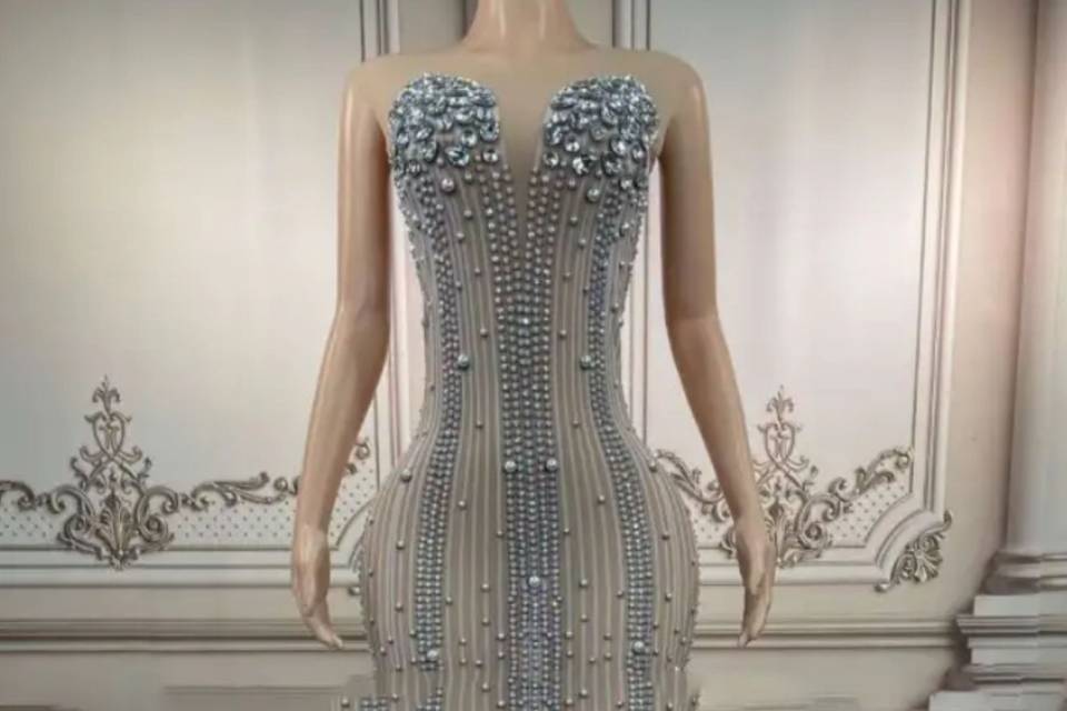 Silver Feathered Hips