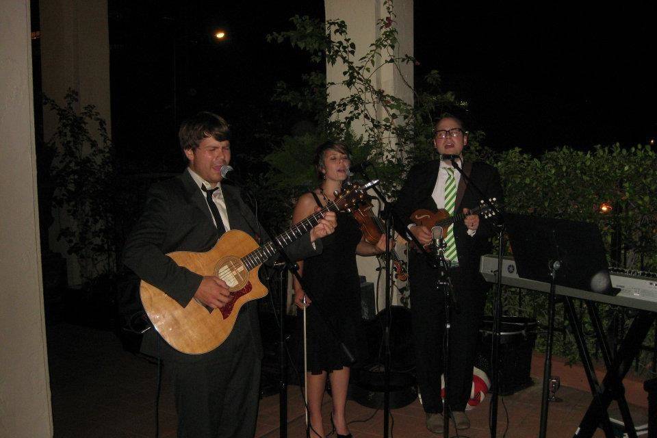 Wedding gig with guests