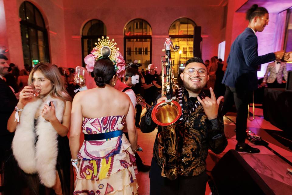 Reception Sax