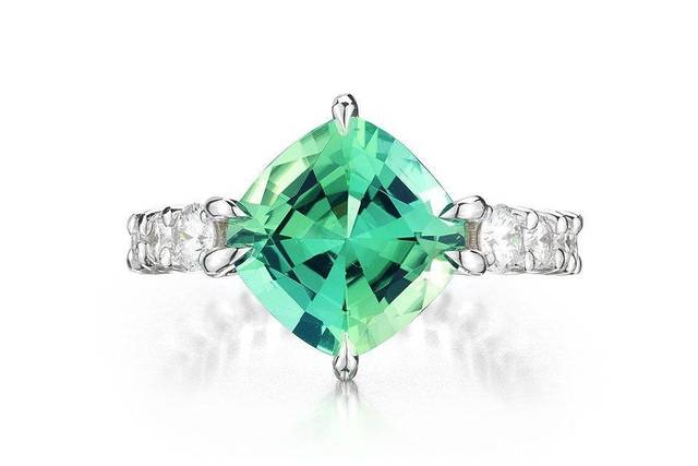 18KT WHITE GOLD CUSHION-CUT MINT TOURMALINE AND DIAMOND ETERNITA RING