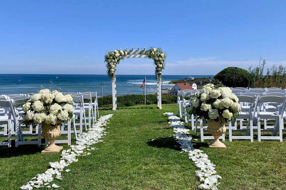 Flowers by the sea ceremony