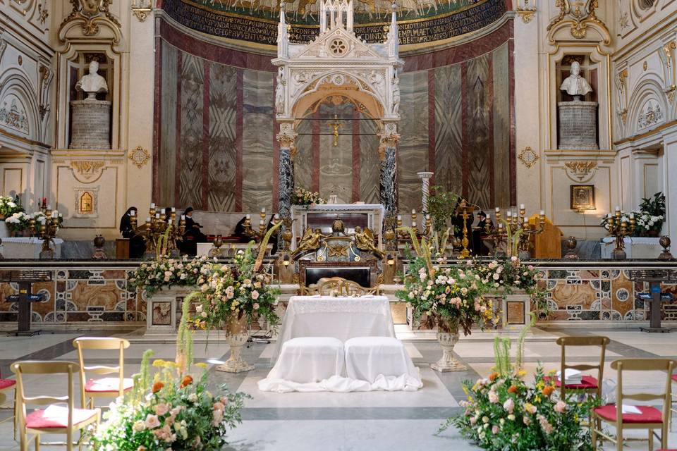 Timeless Rome church wedding