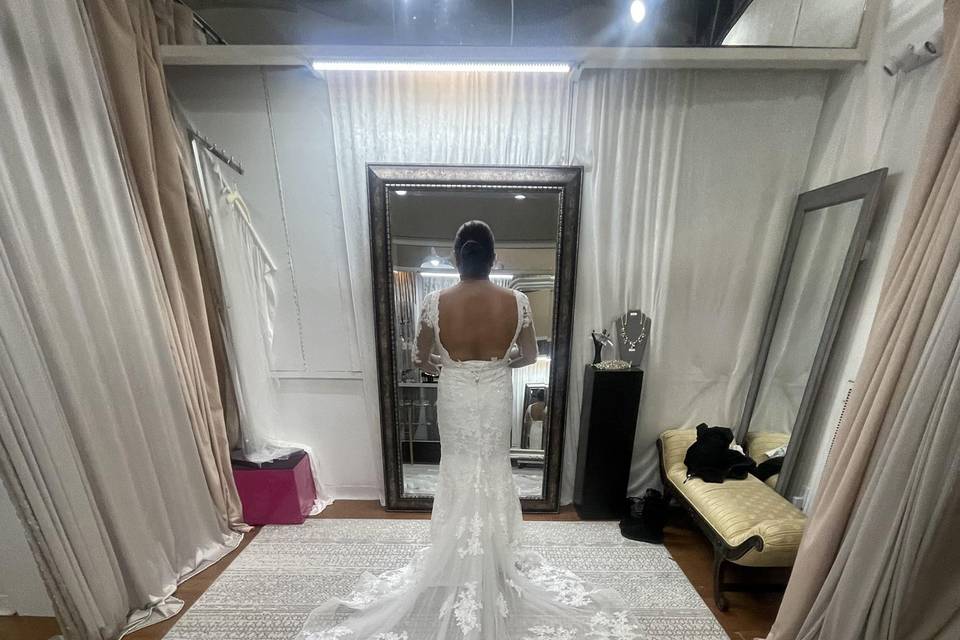 A la mode bridal couture alterations