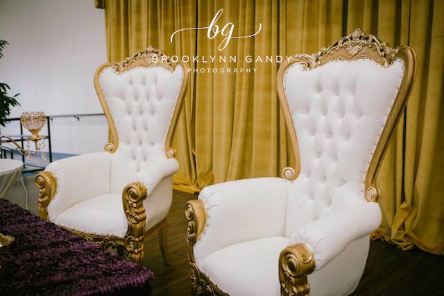 Queen & King Throne chairs