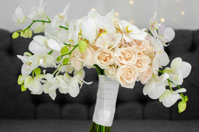 Orchids and roses bouquet