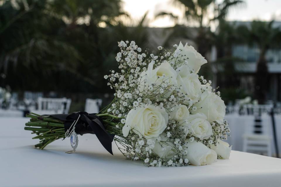 Roses and baby bread bouquet