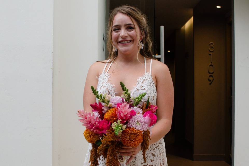Tropical and autumnal bouquet