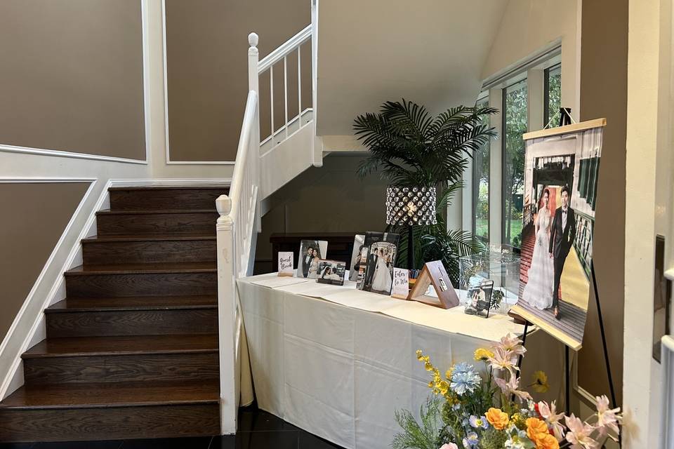Welcome Table