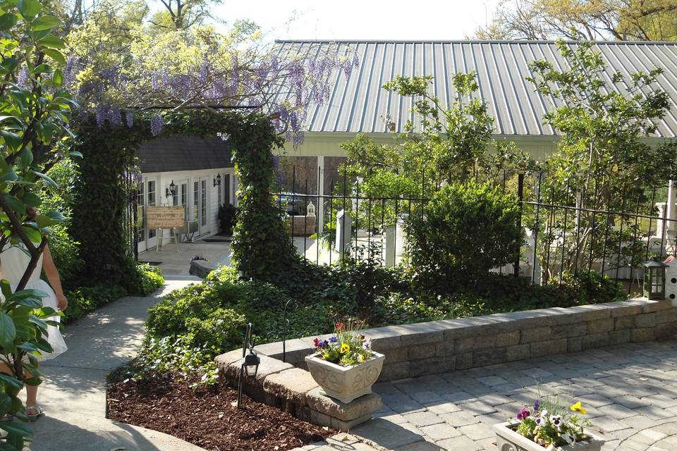 Magnolia Manor Bed & Breakfast
