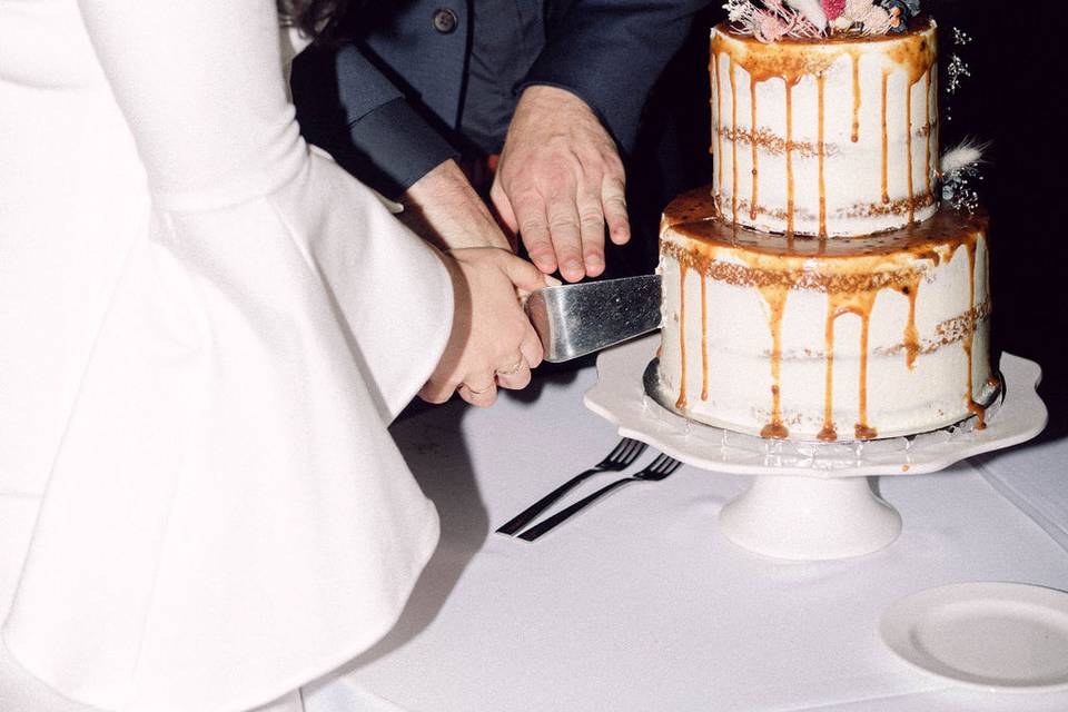 Cake cutting