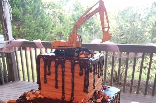 Construction groom's cake