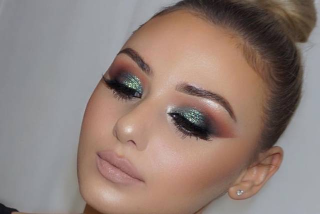 Colorful eye makeup