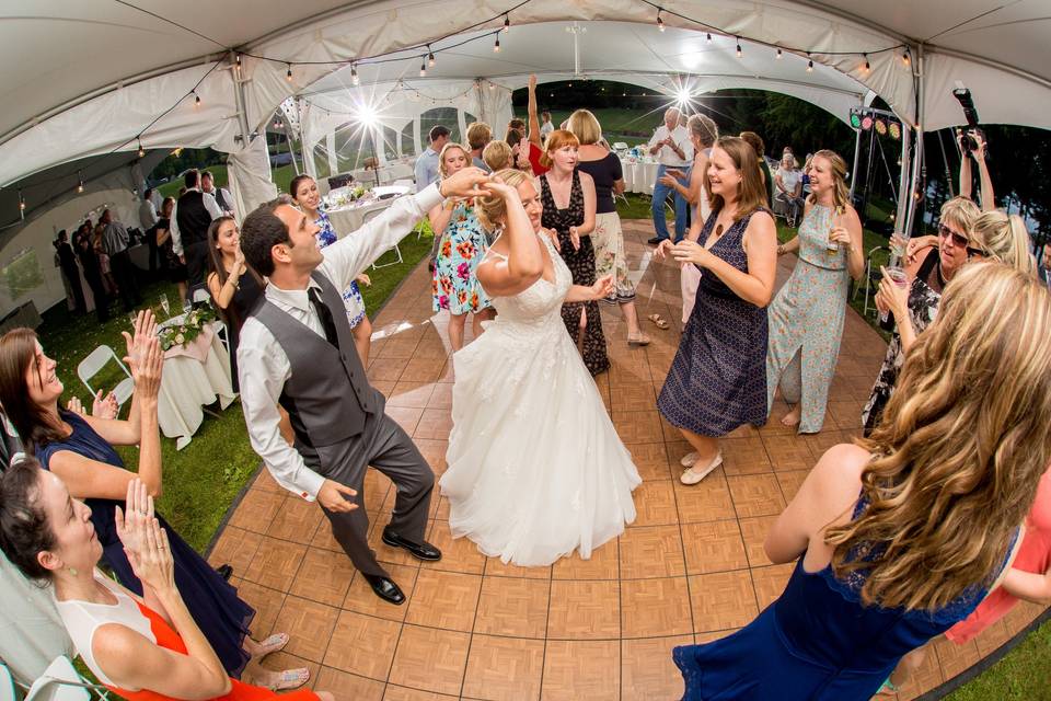 Select Receptions by CNY Select DJs| Photo by Solas Studios