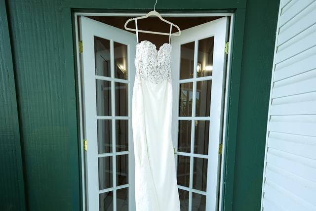 Wedding dress
