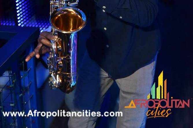 SAX WITH DJ