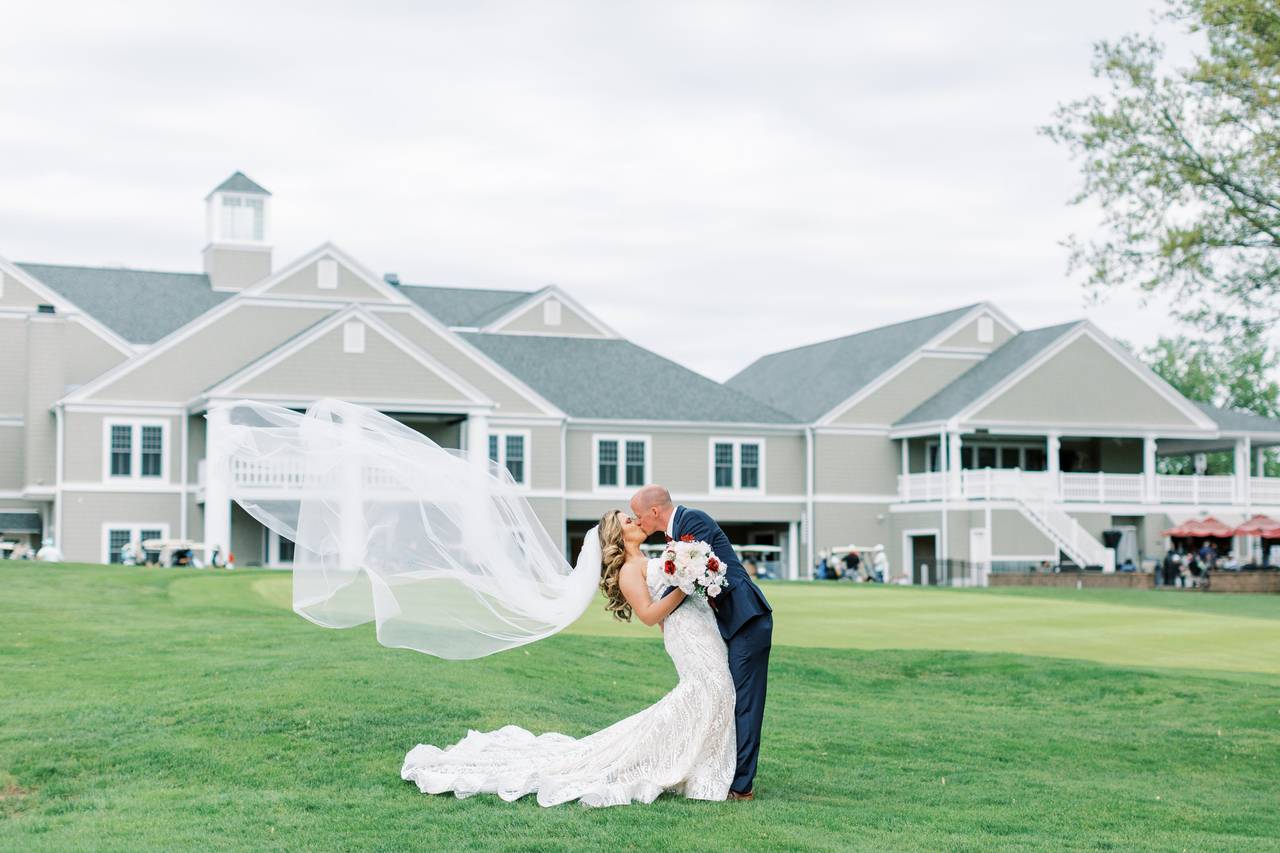 Field Club of Omaha - Country Club Weddings - Omaha, NE - WeddingWire