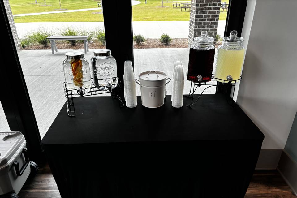 Tea and lemonade