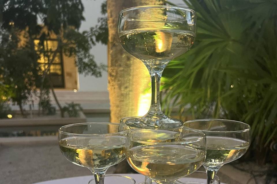 Champagne fountain