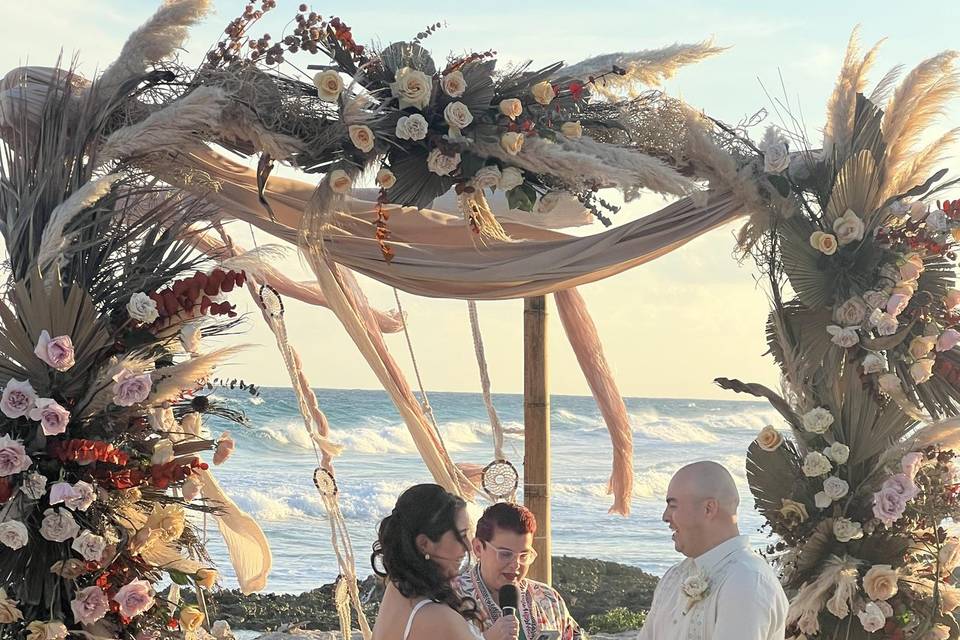 Outdoor wedding in Mexico