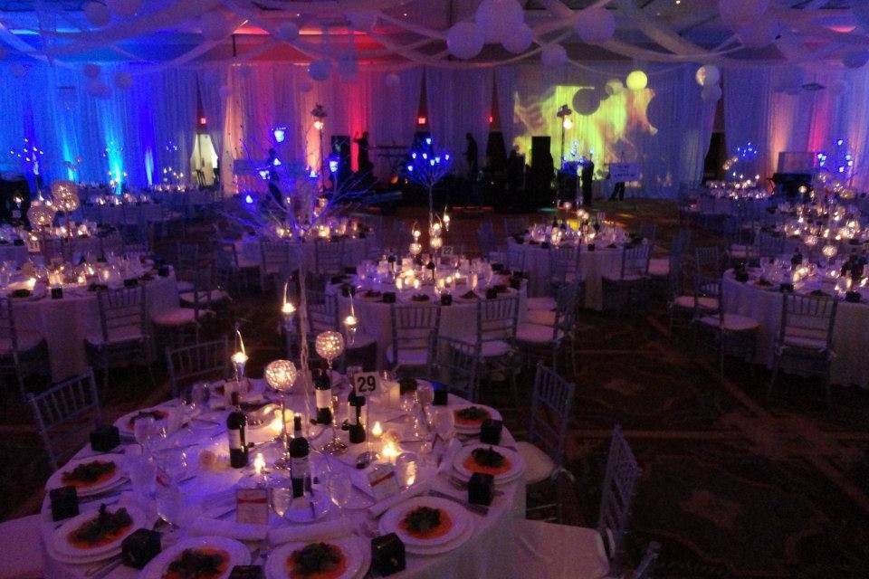 Reception setup with lots of lights