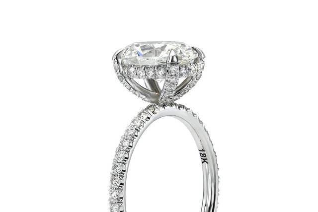 Engagement ring with diamonds