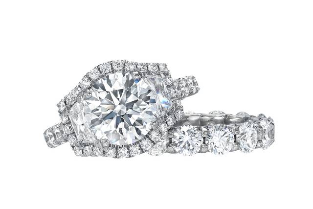 Three stone engagement ring
