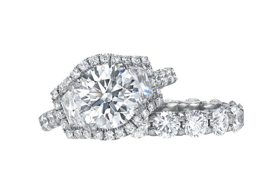 Three stone engagement ring