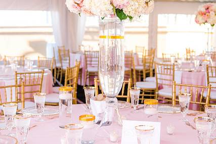 Elegant reception setting