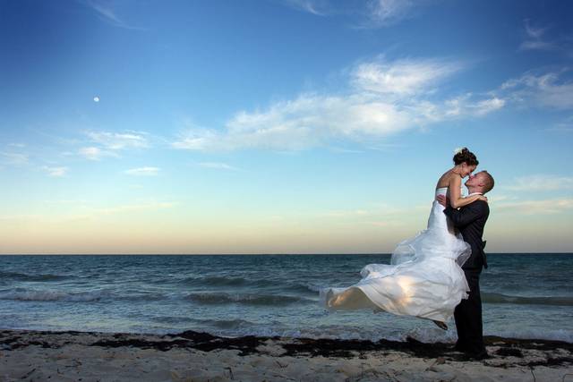 Wedding by the beach