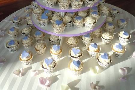 Kristen & Lance's Wedding Cake on 10/22/11Old Hickory Country Club3-tiers - Marble (bottom), Lemon w/strawberry preserves (middle) and Carrot Cake (top)