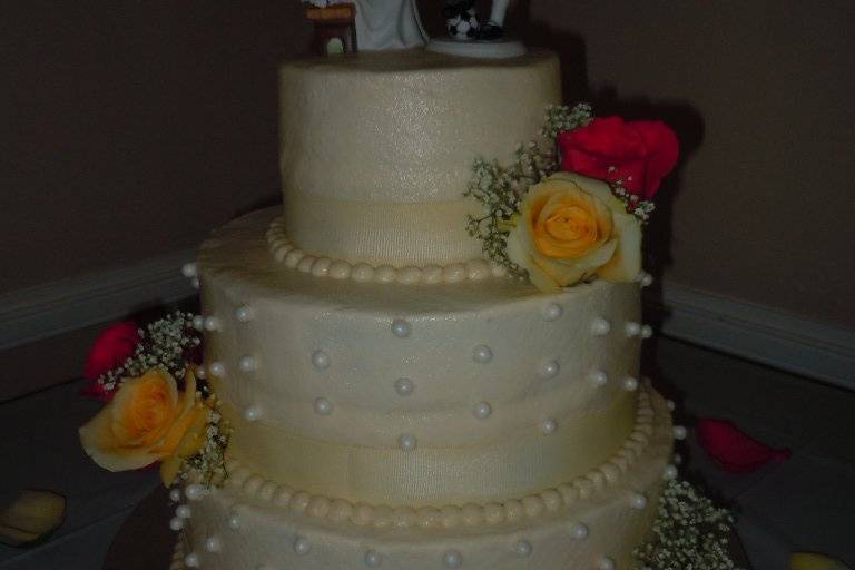 Letica Rojas Wedding Cake on 7/28/123-tier Round