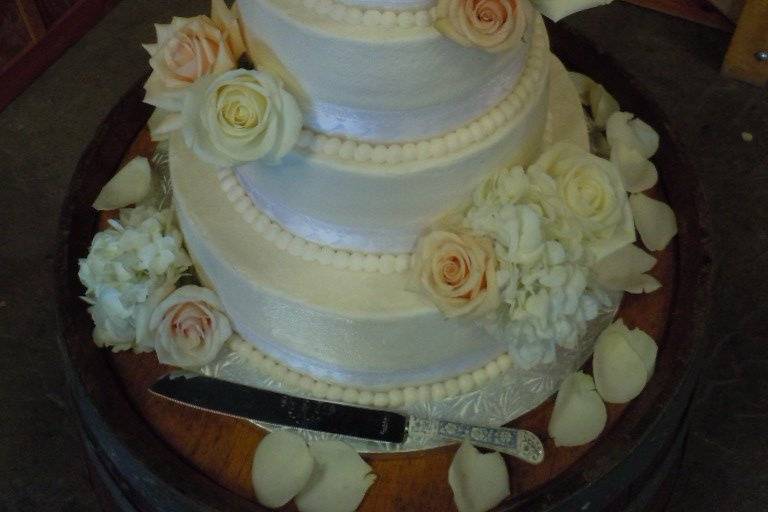 Mariam and Lt Khan - 9/8/12Foxchase Manor, Manassas, VA3-tier, Marble w/chocolate ganache