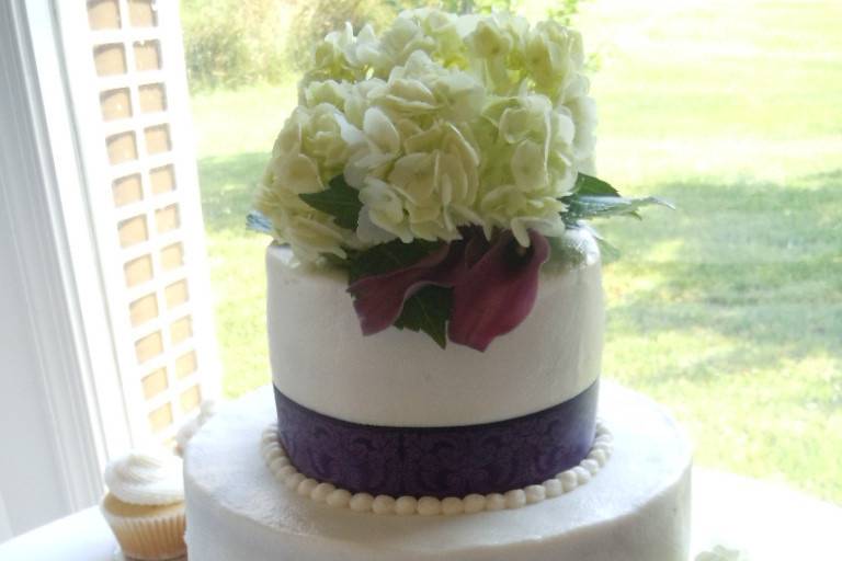 Wedding Cake at Bristow Manor on 6/16/133-Tier Wedding Cake w/Calla Lilies and Hydragneas