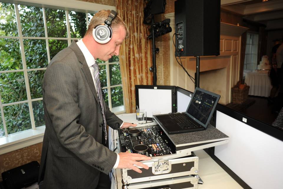 Wedding DJ