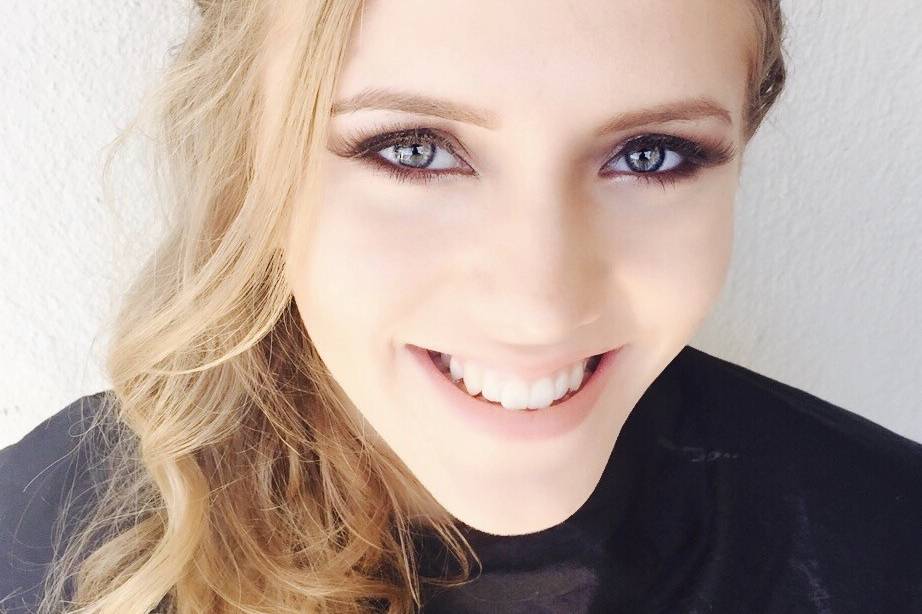 Soft makeup look