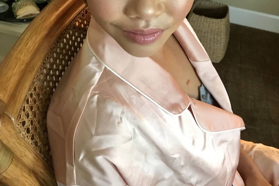 Glowing makeup look